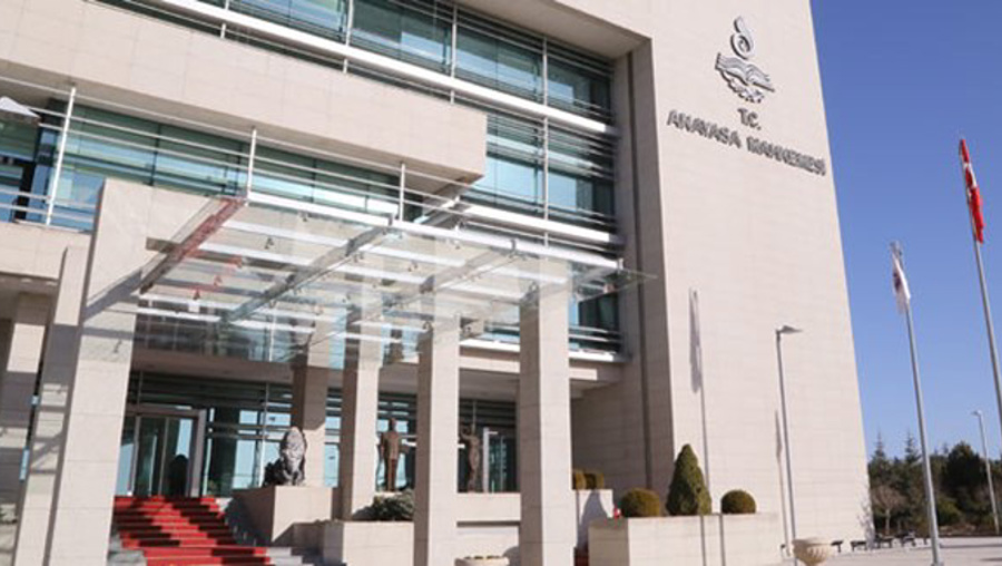Memur verilen emre itiraz edemez: AYM'den disiplin cezasına onay