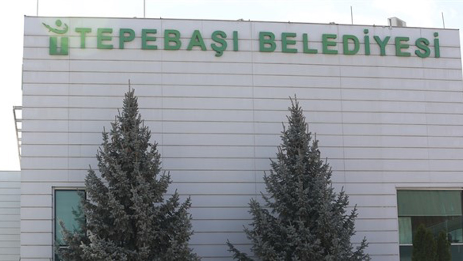 Eskişehir Tepebaşı Belediyesi'ne operasyonda onlarca gözaltı