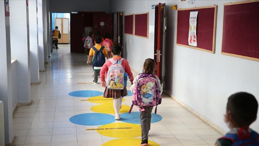 Uyum haftasında kamu çalışanı ebeveynlere idari izin verilecek