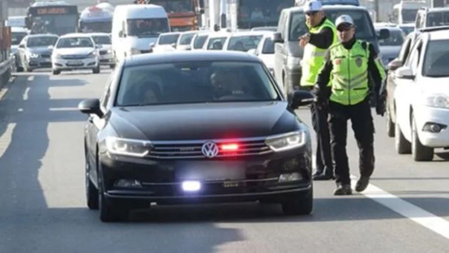 Feti Yıldız’dan milletvekillerine 'çakarlı araç' uyarısı