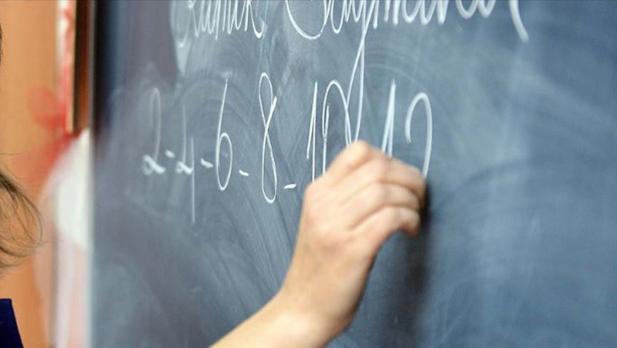 Disiplinsizlik öğretmenleri kaçırıyor!