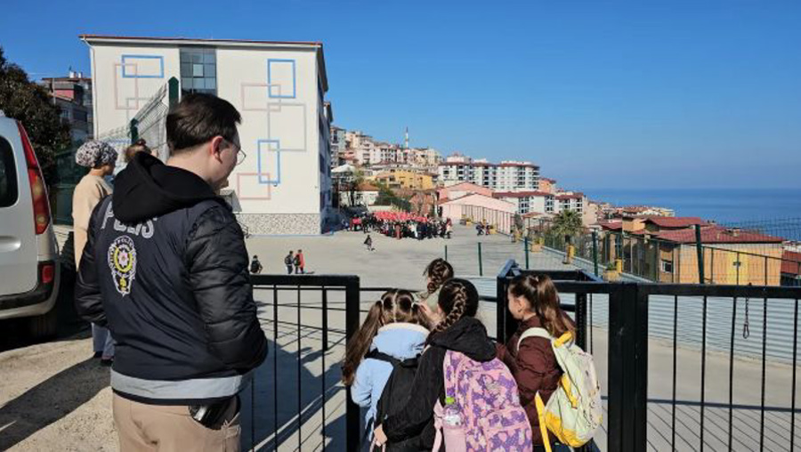 Uzmanlar 'aşırı güvenlikçi' yaklaşıma karşı uyarıyor