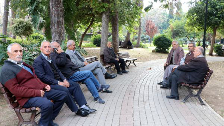 Araştırma: 65 yaş üstünün yüzde 22'si gıdadan kısıyor