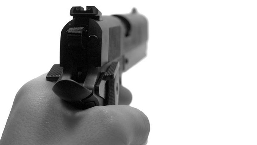 Okul bahçesinde silahlı saldırıya uğrayan öğretmen hayatını kaybetti