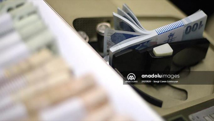 Vatandaşın bankalara borcu çığ gibi büyüyor