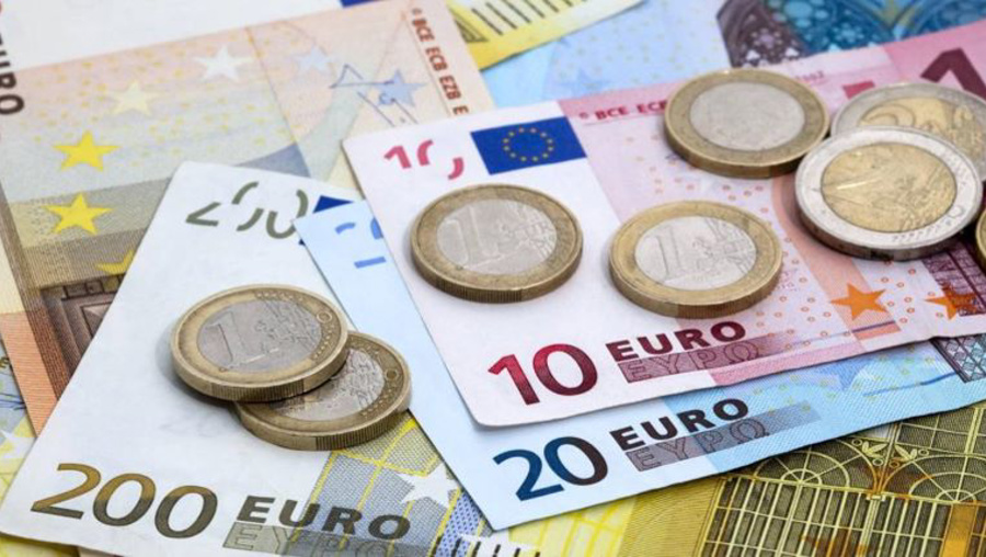 Yunanistan bütçe fazlasını vatandaşa geri verecek