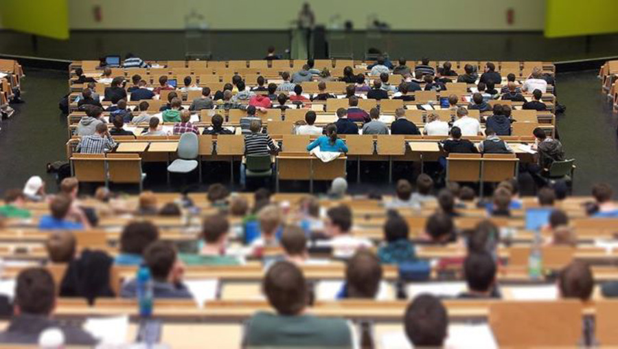 Yapa zeka bölümlerinde profesör açığı alarm veriyor