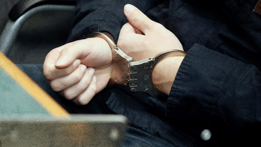 Savcı  ve 7 adliye personeli rüşvet ve uyuşturucu operasyonunda gözaltına alındı