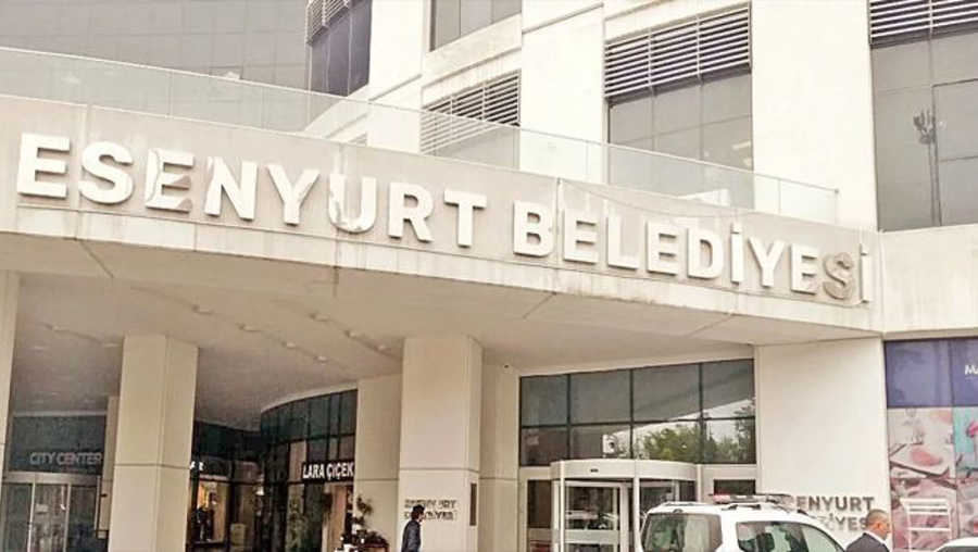 Başkan yardımcısının evinden servet çıktı