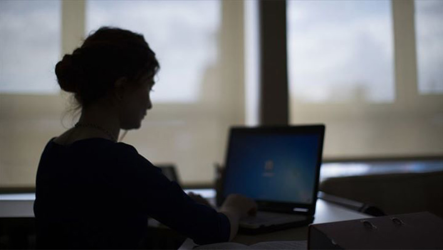 'Kadın kamu görevlileri haftada 4 gün çalışsın'